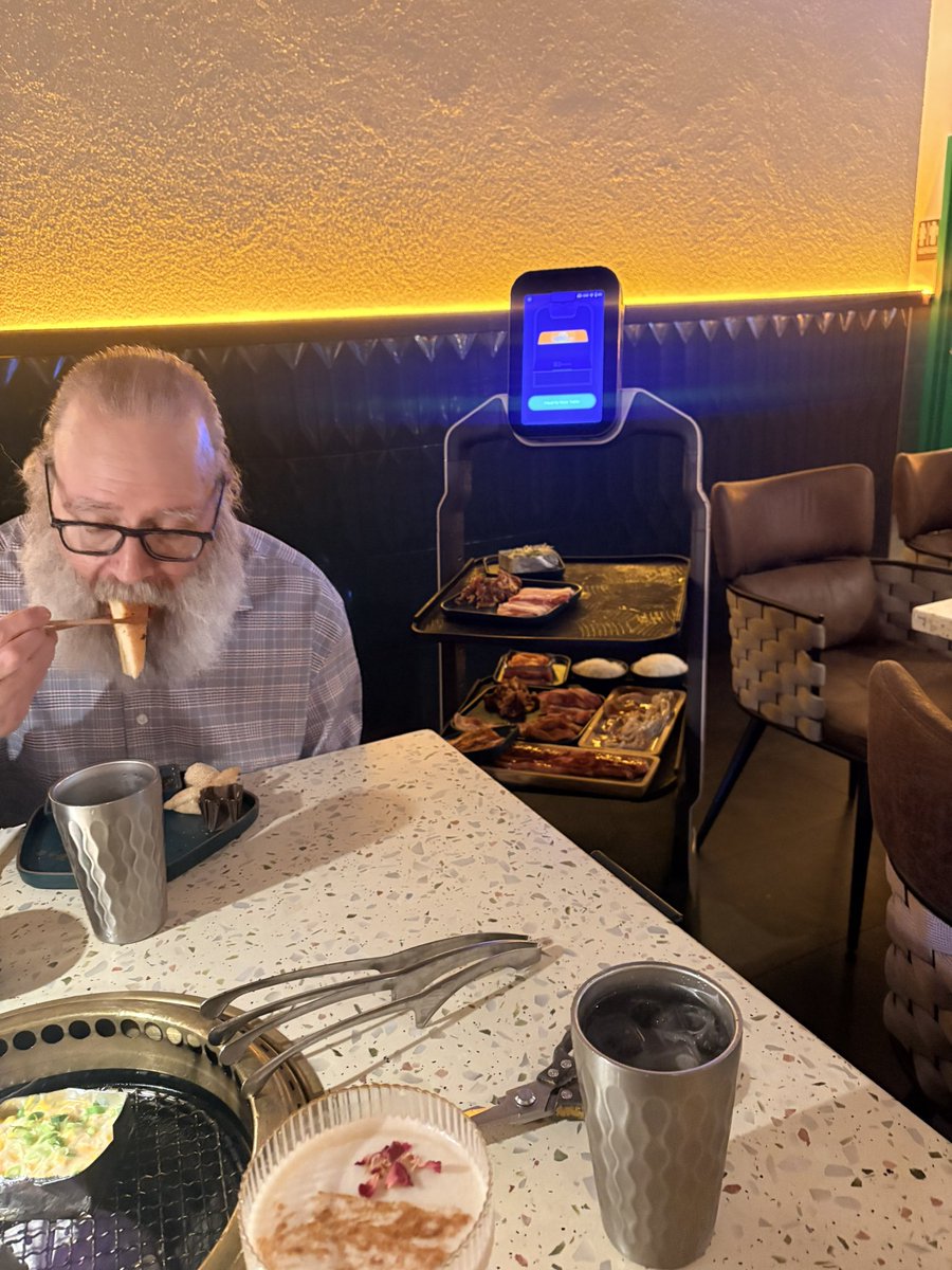 A robot pulled up with our meats lmfao