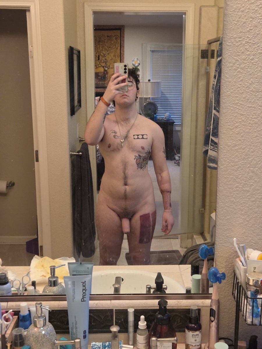 bnnuy🔜Bottom Surgery tweet media