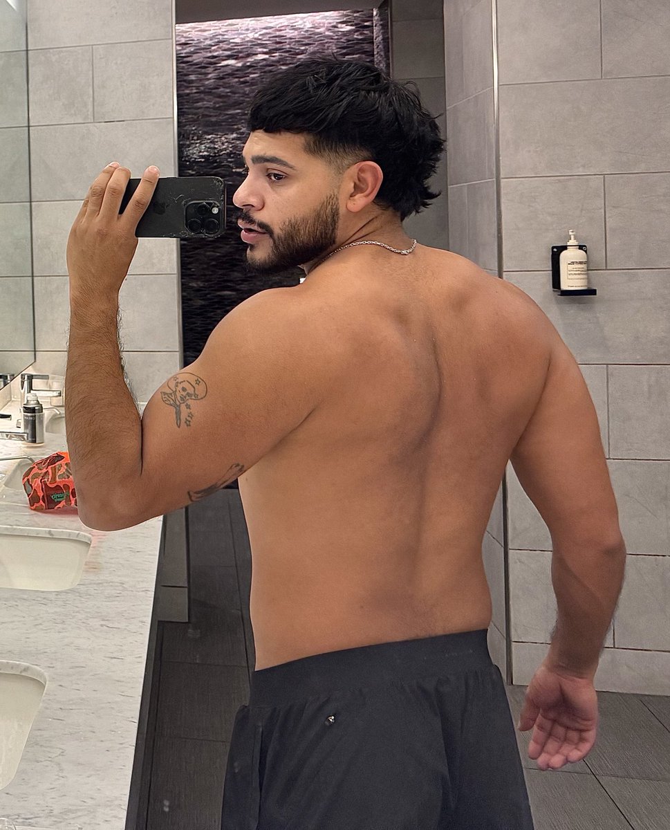 NickrHerrera tweet media