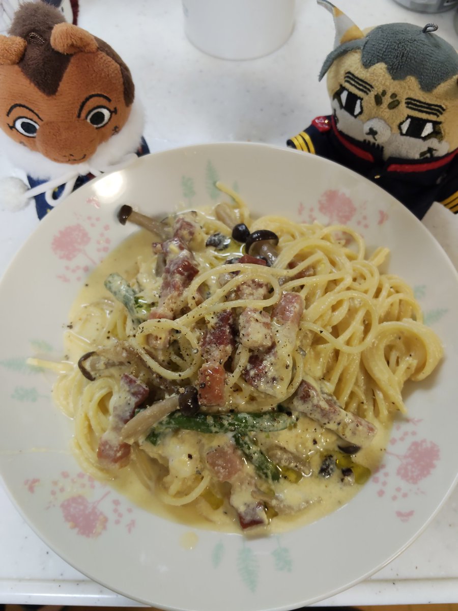 ぶらうんありす tweet media