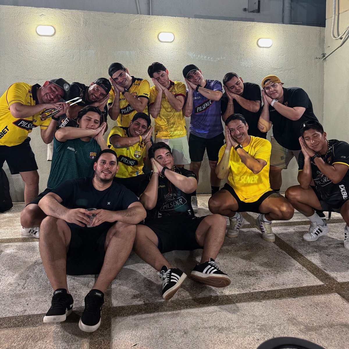 apugolec's tweet photo. 😝 https://t.co/8a8qEg93TU
