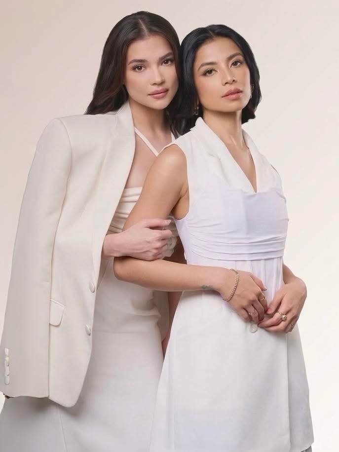 Abby | I FELL, IT’S FINE NOW SHOWING tweet media