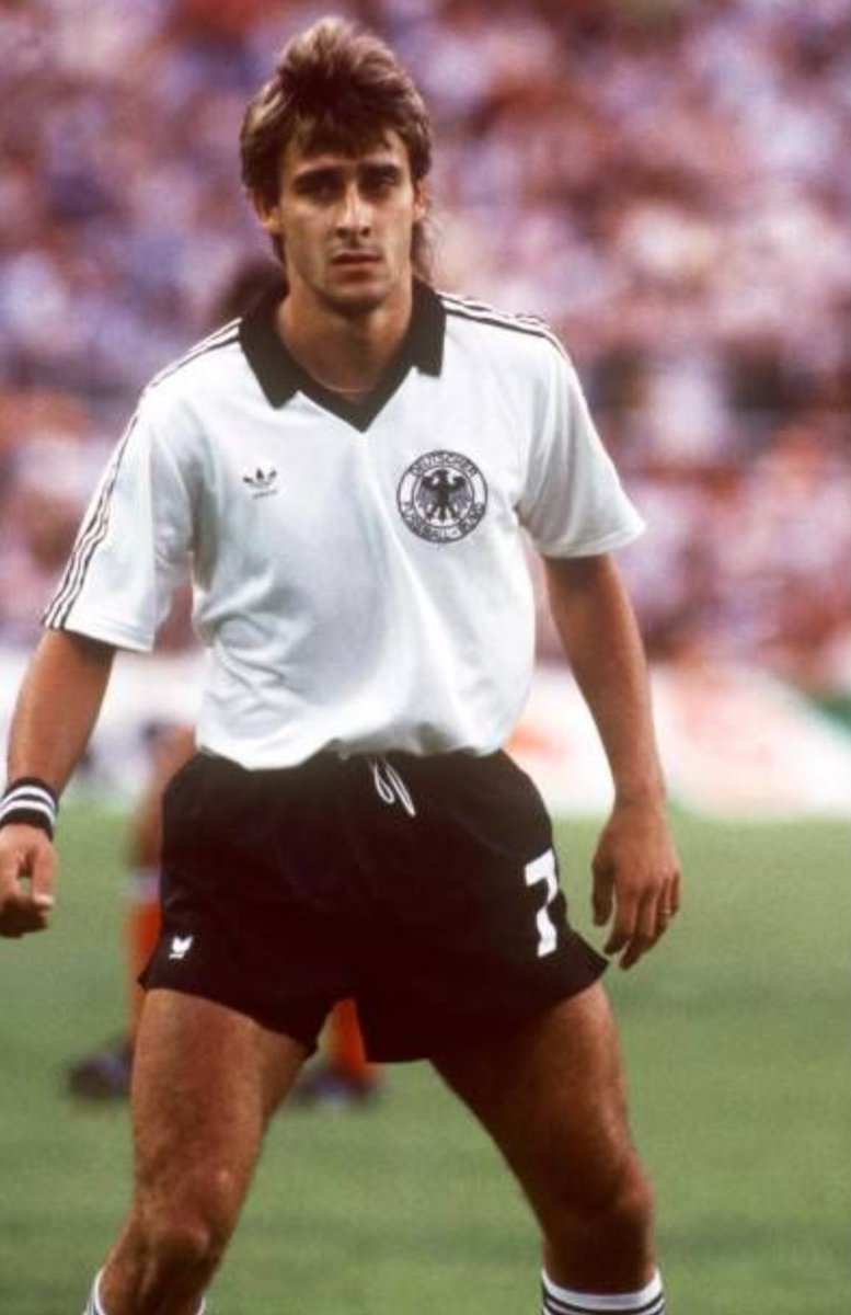 FÚTBOL RETRO ⚽️ tweet media