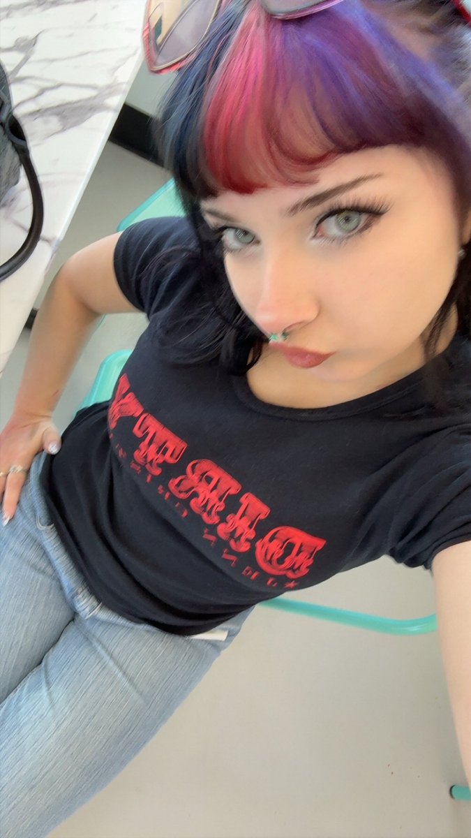 Gothnnips's tweet photo. New hairrrrr #nsfwtwtًً #dieselprice https://t.co/C0slWHpZCt