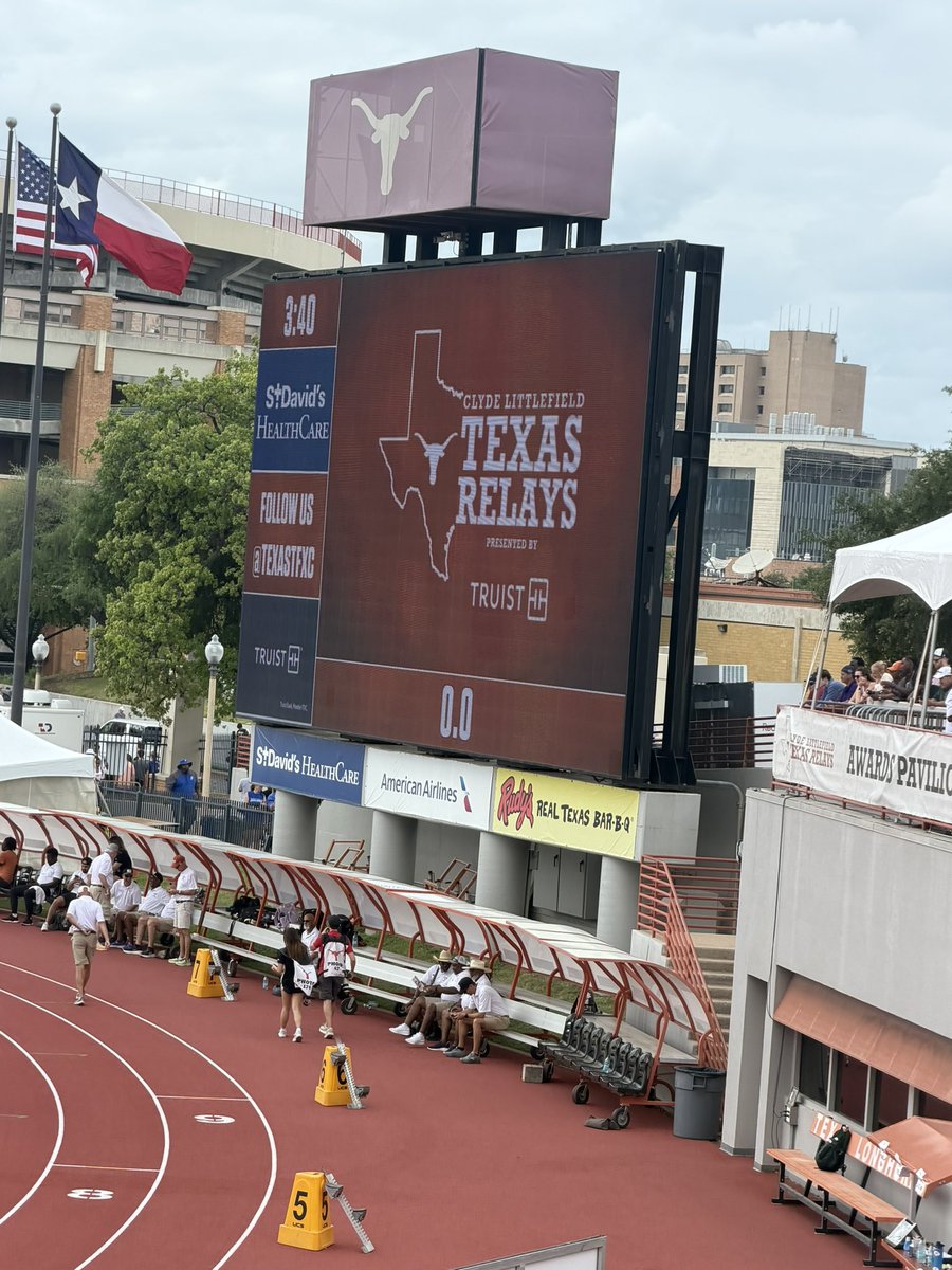6_island_'s tweet photo. Great 1st day at the Texas Relays. Ready to compete in the 4x100 tomorrow. 
#TexasRelays #HookEm 
#FloKnows
@SMH_Barons 
@SMH_Track 
@UTAustin 
@SA_Sports https://t.co/AC2FhzUvhi