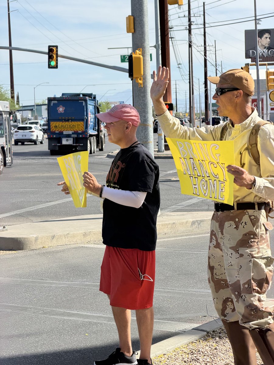 Dad's Gone Live tweet media