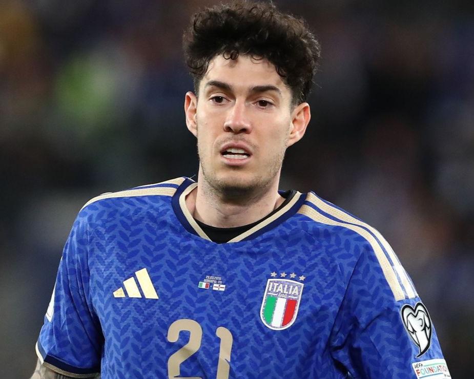 Stats Globe tweet media