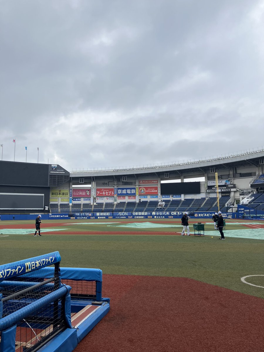 【現地情報】

打撃は室内
守備練習などは屋外です

#sbhawks