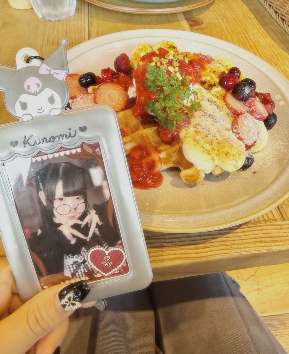 ꒰՞⸝⸝ᴗ ·̫ ⊂՞꒱ tweet media