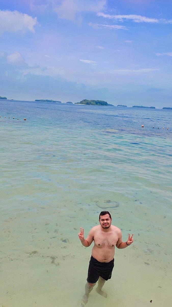 ijoyyy16's tweet photo. Bocah e private island bgt yakk https://t.co/L18znWVjo0