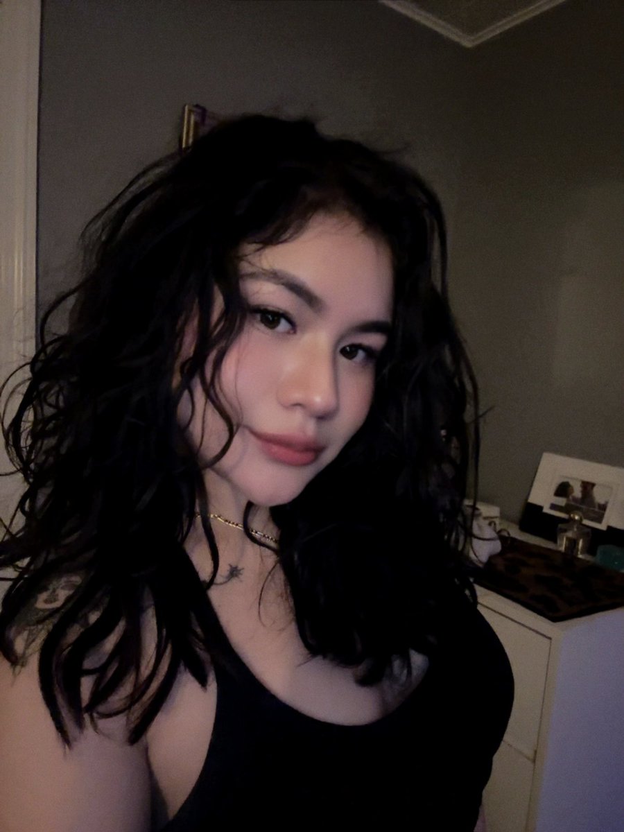 leila ⁷ tweet media