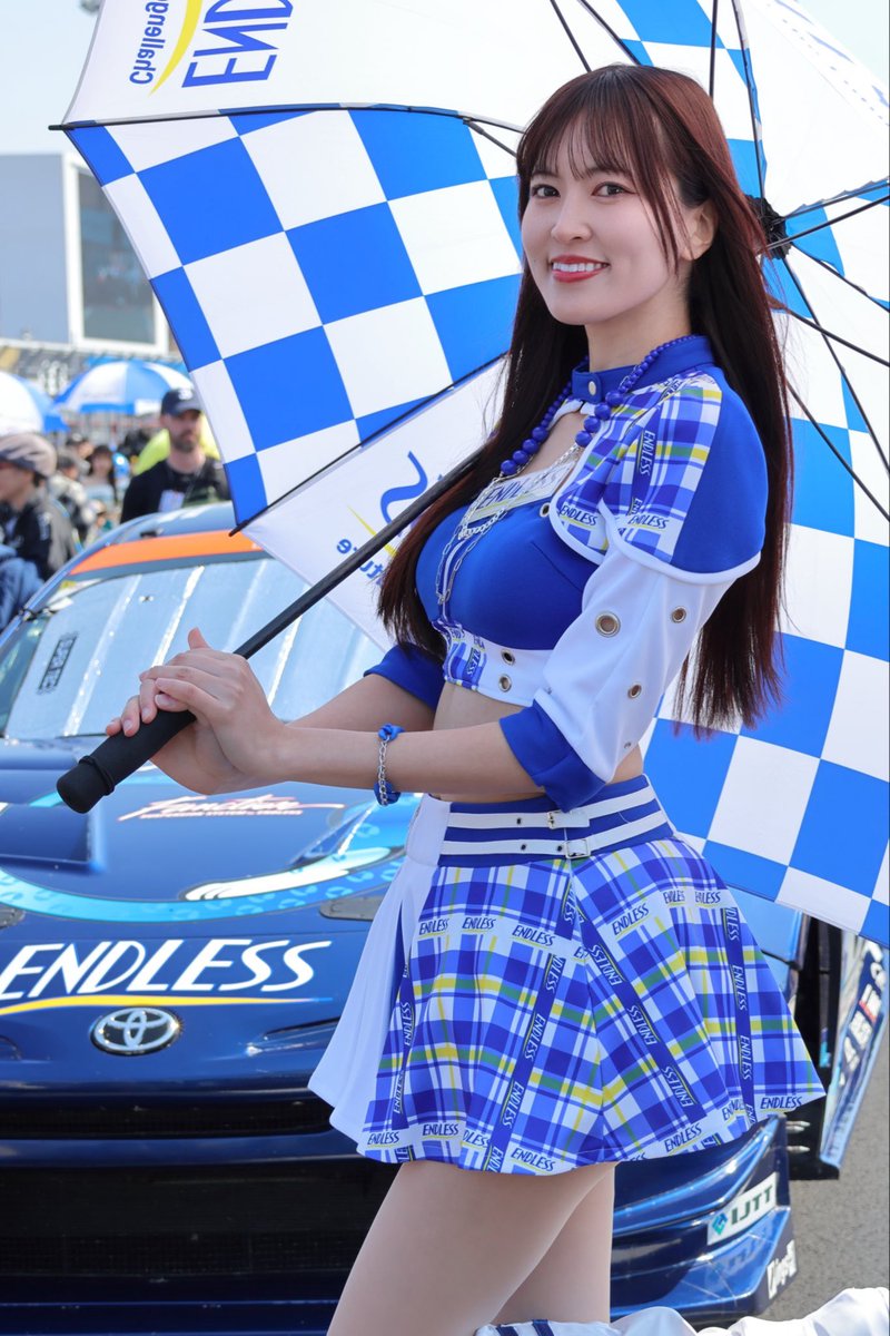 hatsune_nanami's tweet image. おはつね🐱

#RA #RQ #高身長女子 #レースクイーン