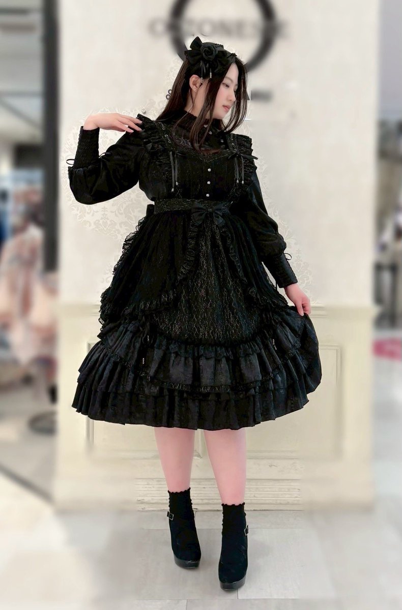 廉価 OZZ ONESTE 総レースワンピース 【公式通販】