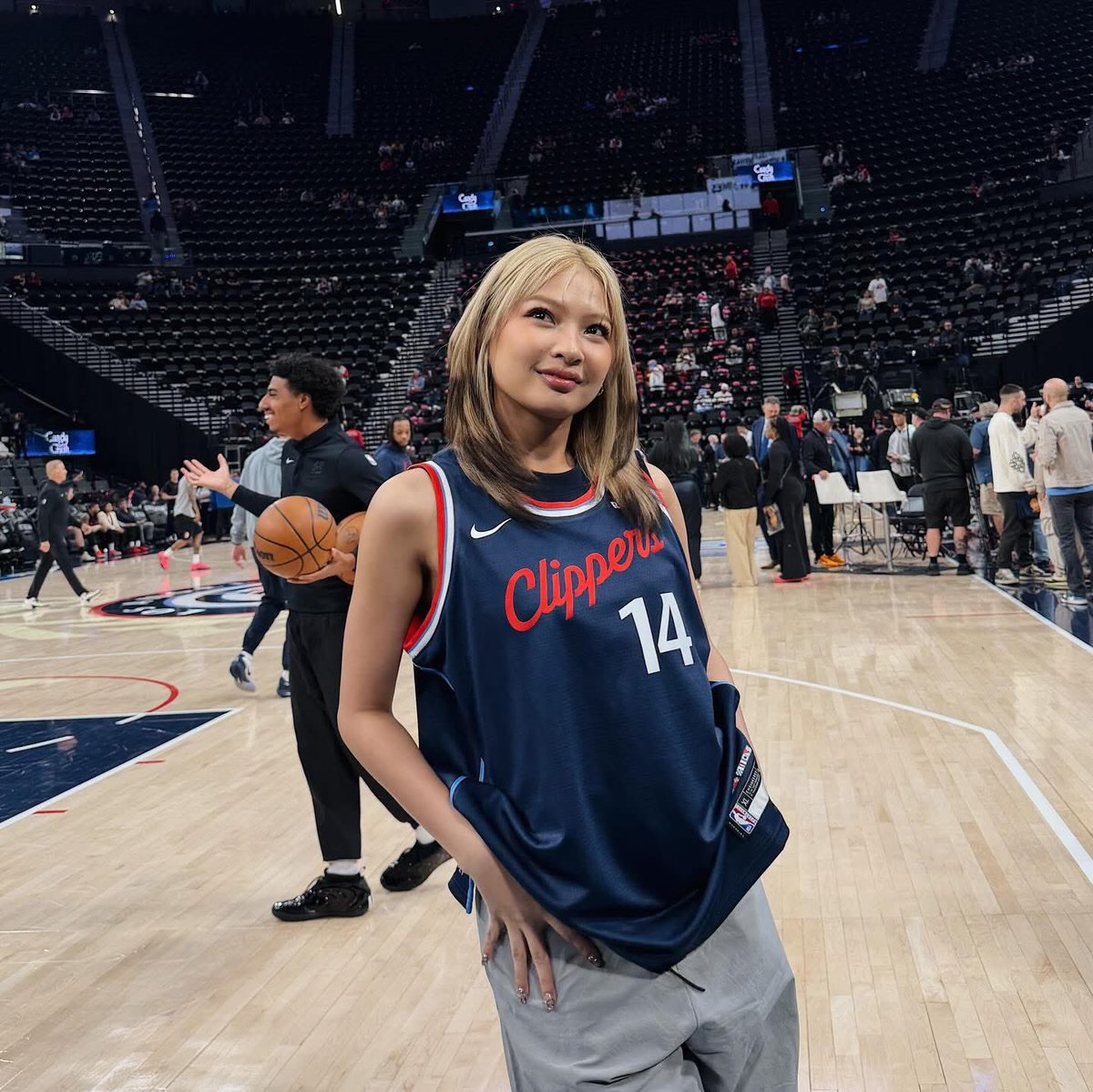 el.🧛🏽 tweet media