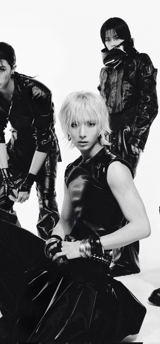 Ciel lvs Gunil 🩵 tweet media