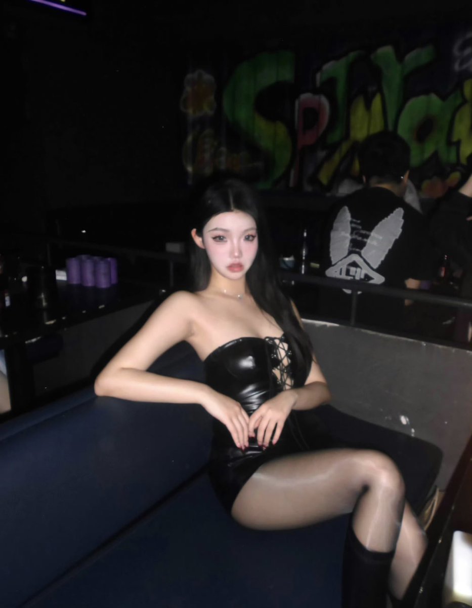 吃不饱的颖 tweet media