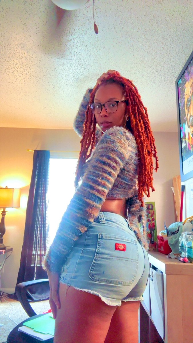 ↞ Kaay Mac🌻 tweet media