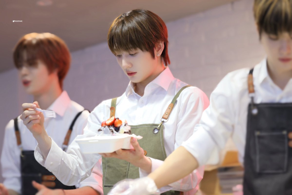 Pyostory tweet media