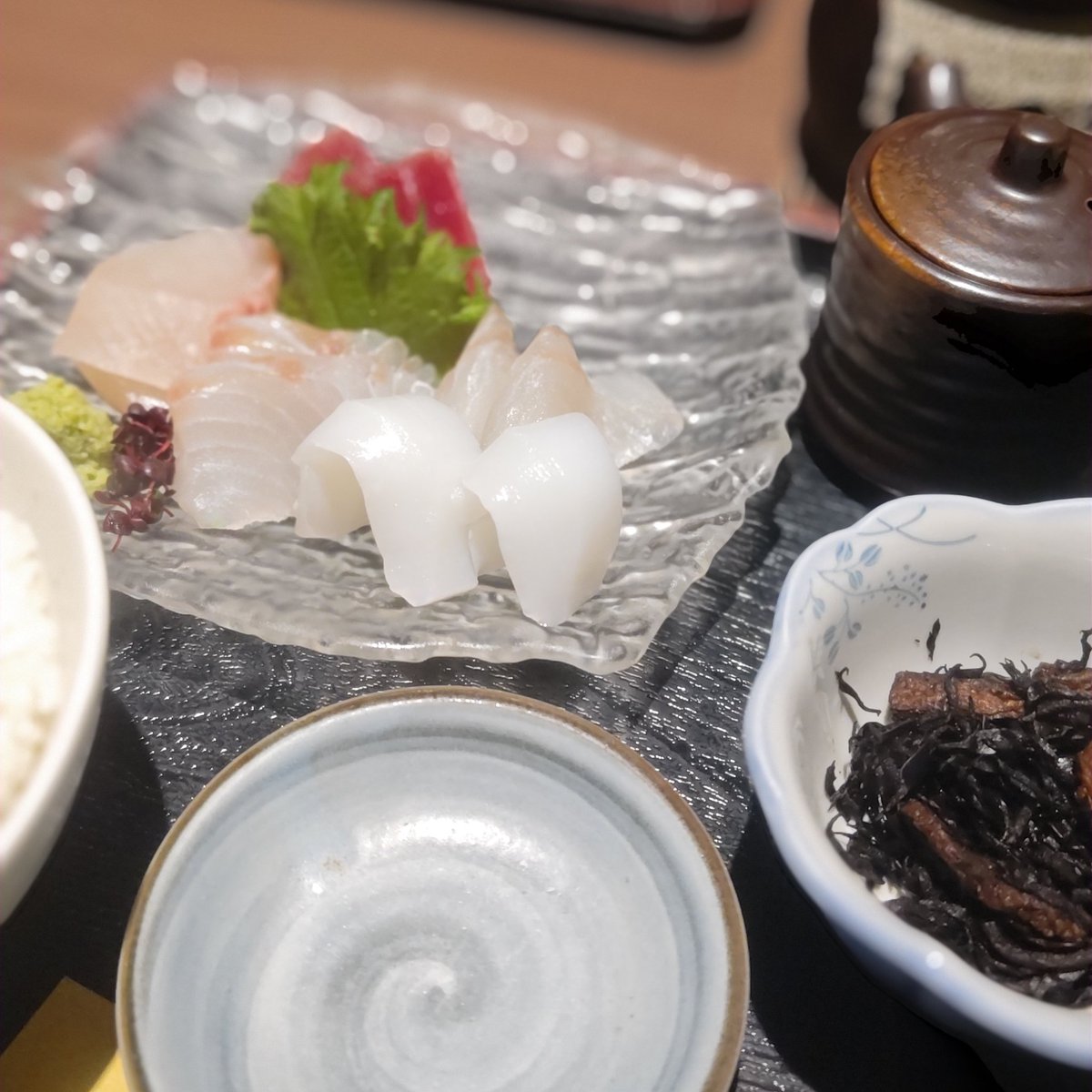 ぐったまる(ぼちぼちでんな) tweet media