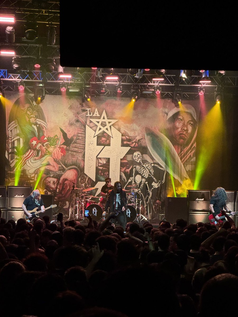 Por fin escuchado los temas de Hermética en vivo. Terrible recital 🤘🏻