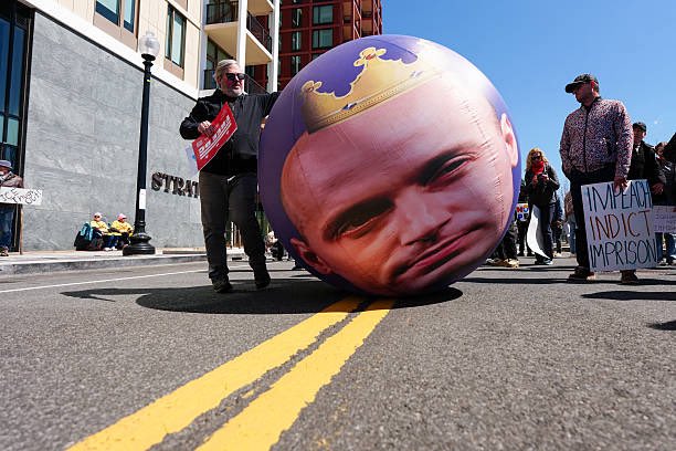 MythoMiller tweet media