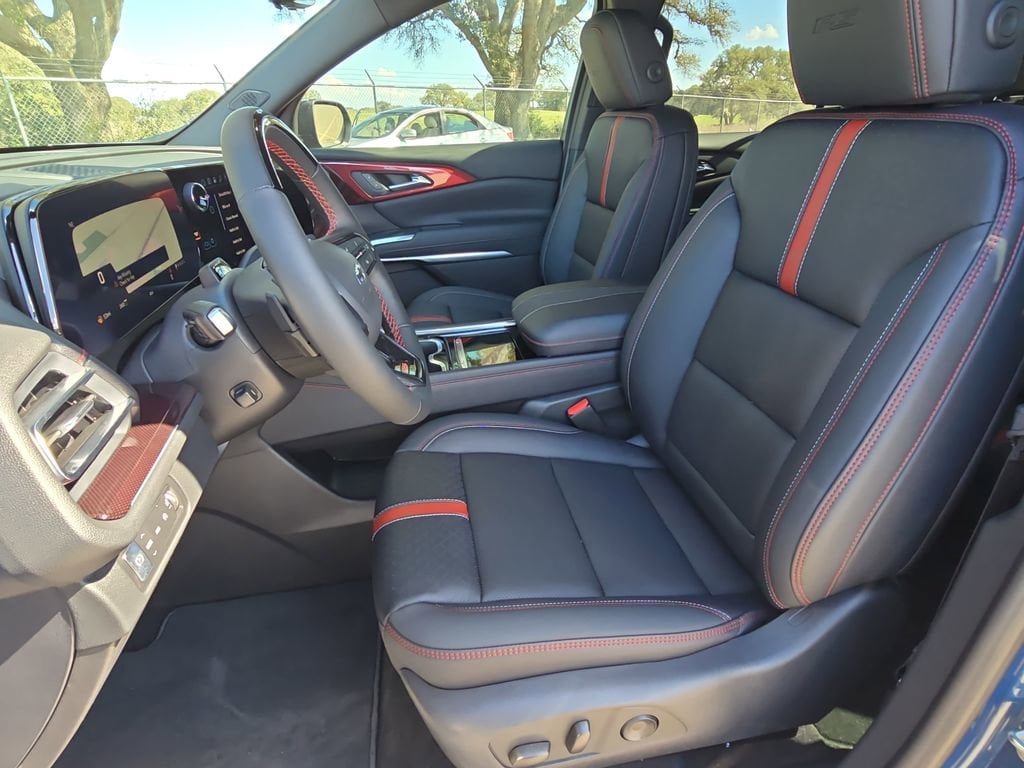 CavenderCBG's tweet photo. From Easter egg hunts to family dinners, the Chevrolet Traverse offers roomy comfort and capability to handle busy schedules, packed weekends, and spring adventures. Let us help find your Traverse at Cavender Auto Country: https://t.co/OyAPY7enJN https://t.co/uxrsYU6fvo
