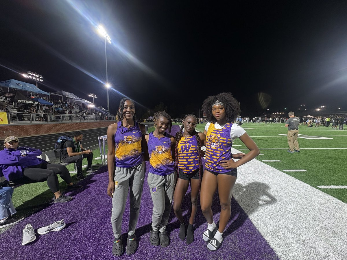 StarySamuel's tweet photo. ANOTHER SCHOOL RECORD !! 🚨 14:43 https://t.co/sxaMUd3aWX
