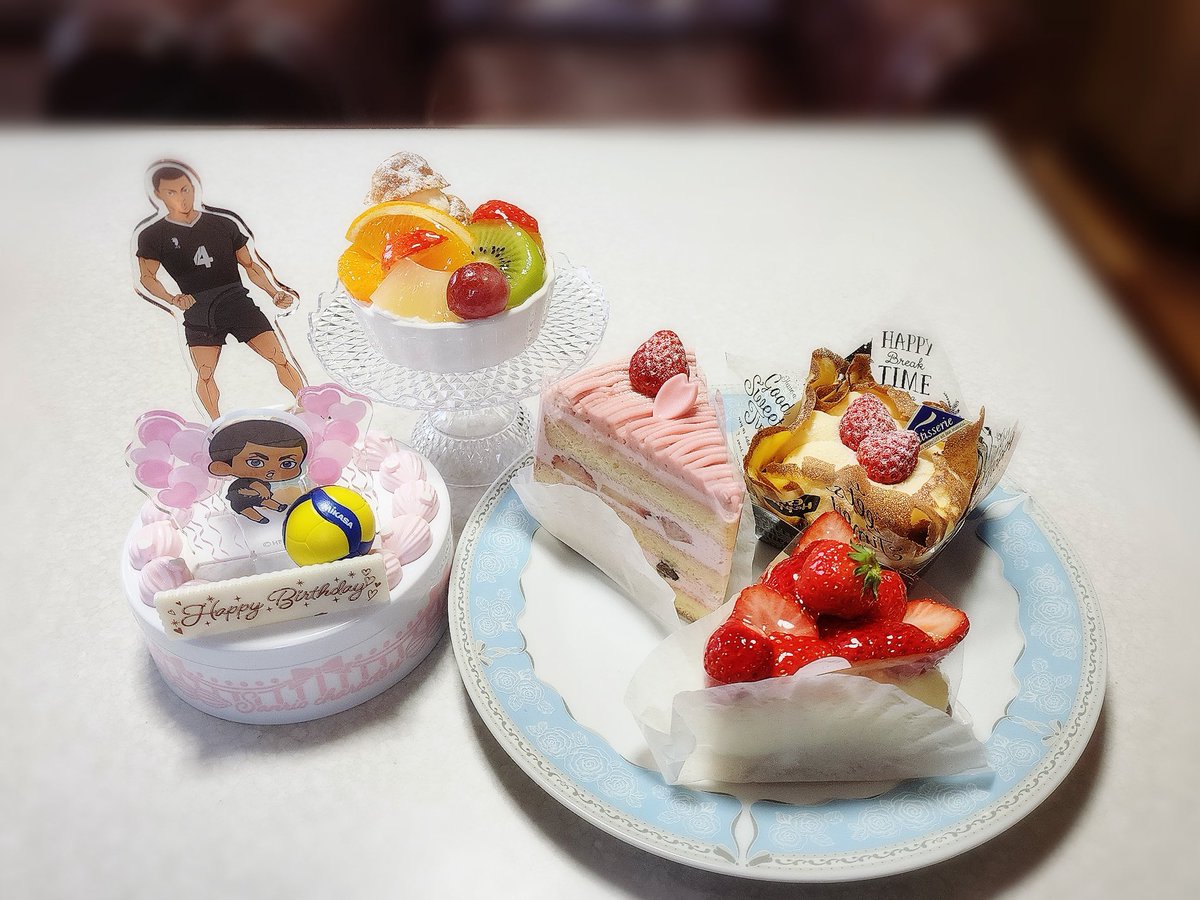 ใบใใ tweet media