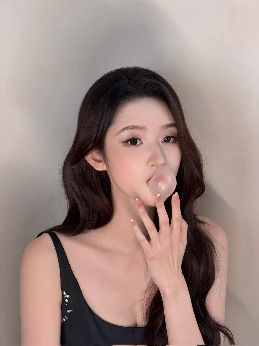 𝑵𝒂𝒚𝒓𝒂, 赵 tweet media