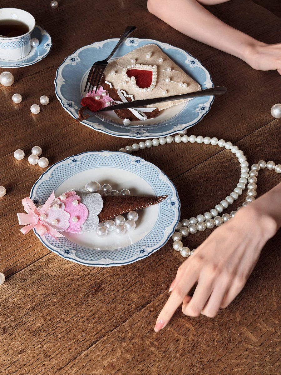 𝑵𝒂𝒚𝒓𝒂, 赵 tweet media