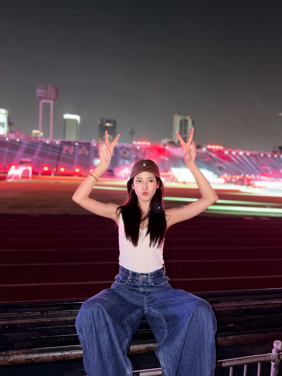 titachayanitofficial_ tweet media