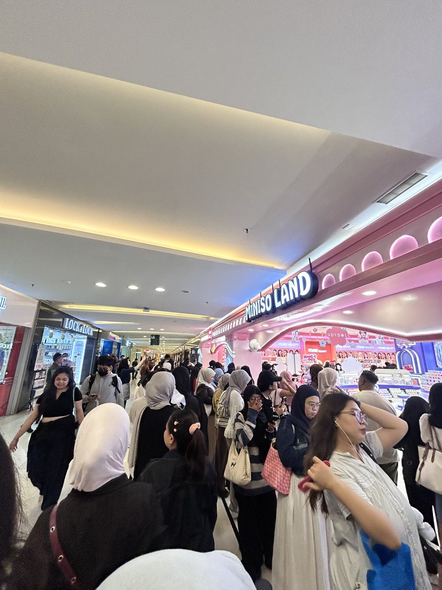 °⋆ Vian ༄✨ tweet media