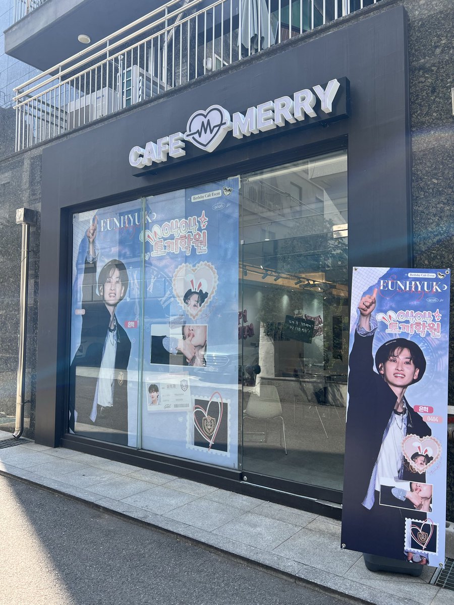 aesim6's tweet photo. 은혁 생카페
귀여워💙

#은혁의_0404토끼학원
#은혁 #eunhyuk #ウニョク https://t.co/nK6cp6wx5U