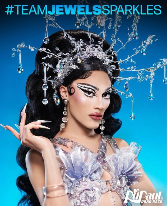 N E V A H tweet media