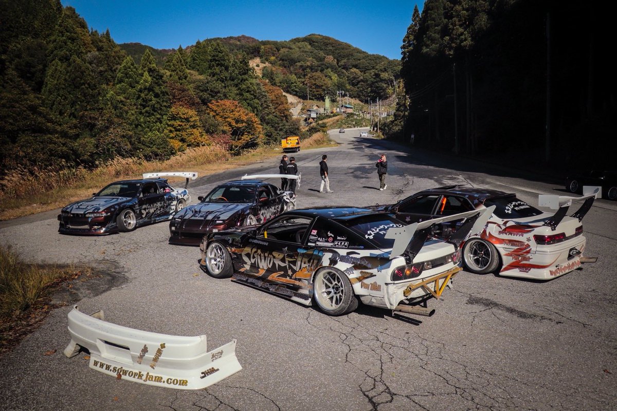 Shigesan4444's tweet photo. 同じ看板なのにみんなで揃って走る事がほんま無いのよ🥱
今年もそろそろ走り始める💨 https://t.co/tawcatdIHJ