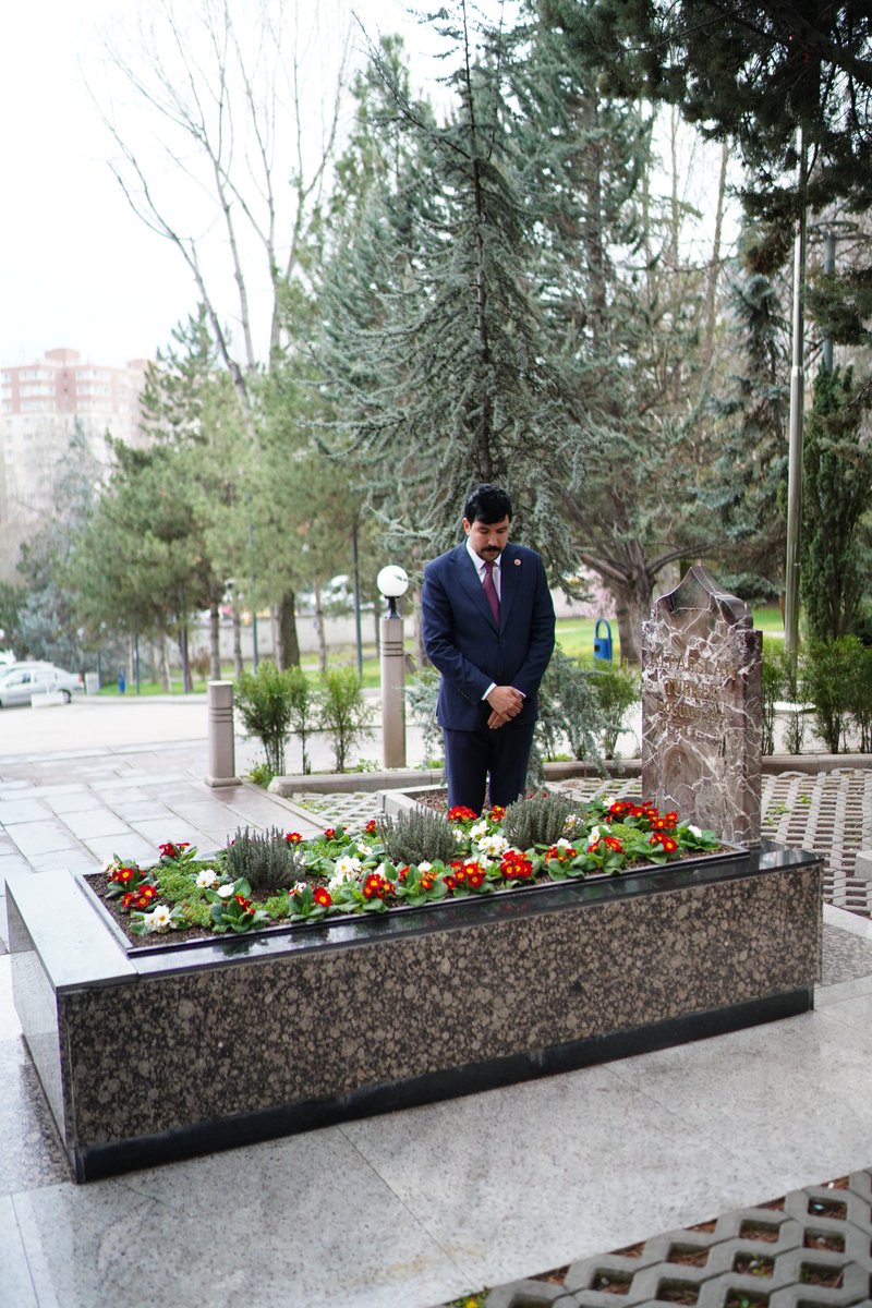 Bilalkaraklk2's tweet photo. Türk Dünyasının Lideri, MÇP ve MHP Genel Başkanımız Başbugumuz Alpaslan Türkeş beyin Vefatının 29.Sene-i Devresinde
Rahmetle, Özlemle, Minnetle Kabri başında ziyaret ettik.. https://t.co/5KcWEGrYw9