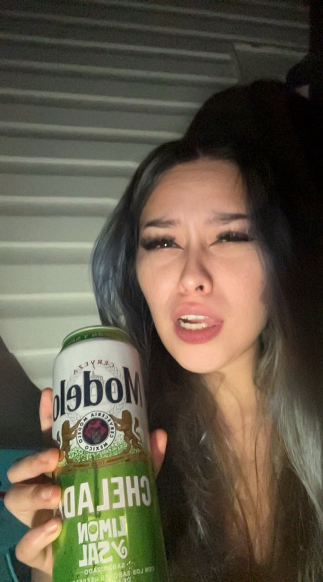 seshbrat tweet media