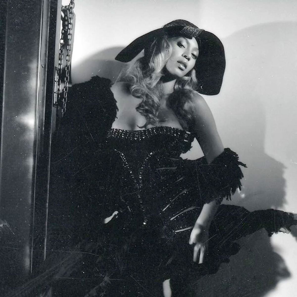 ★ PURE THIQUE ★ tweet media