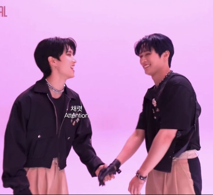 Every day a photo of Minsung tweet media