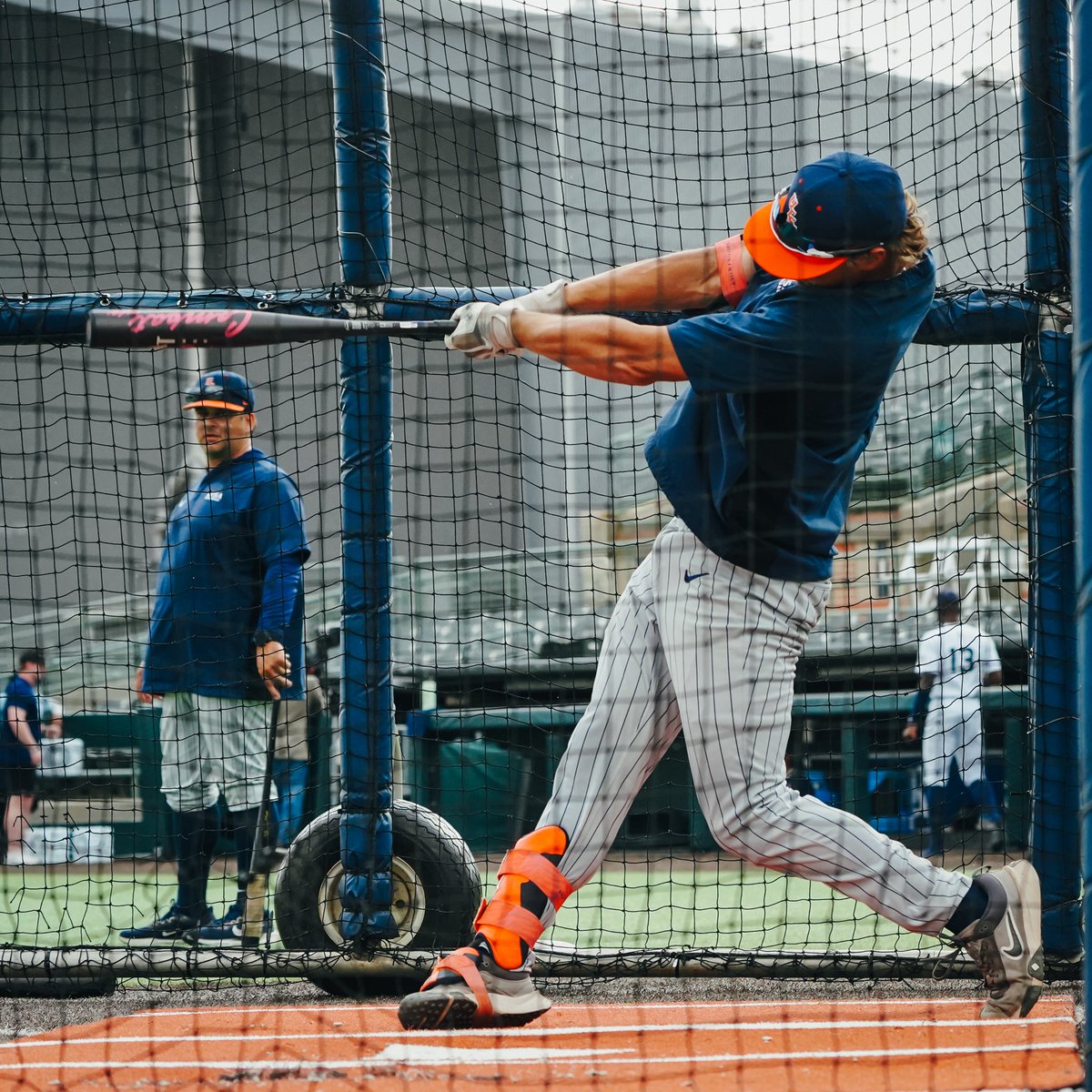 UTSABSB's tweet photo. T-30 minutes 🚀

#BirdsUp🤙 | #LetsGo210 https://t.co/5CMM81sXPk