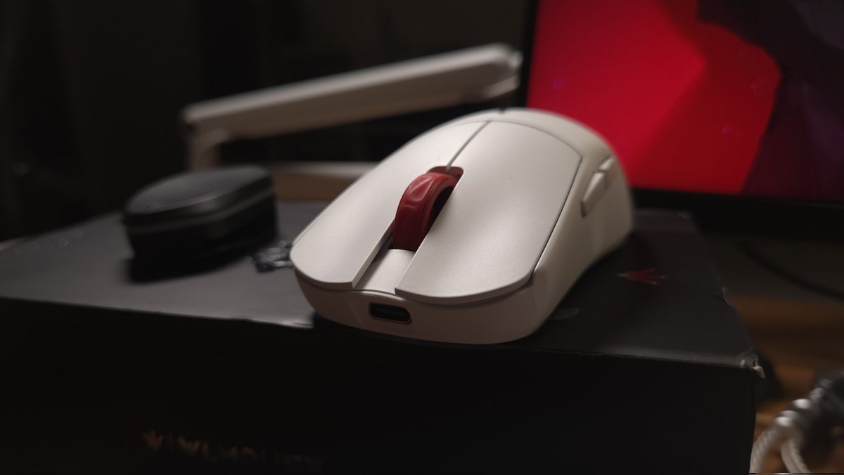 This mouse is insane

WL Ying Koi