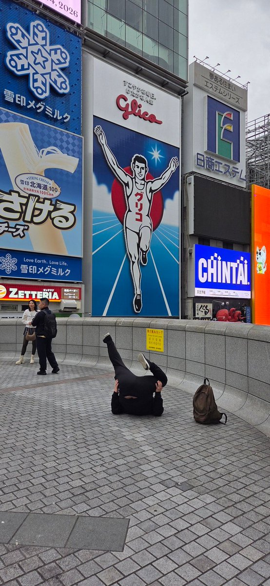 れんしょー tweet media