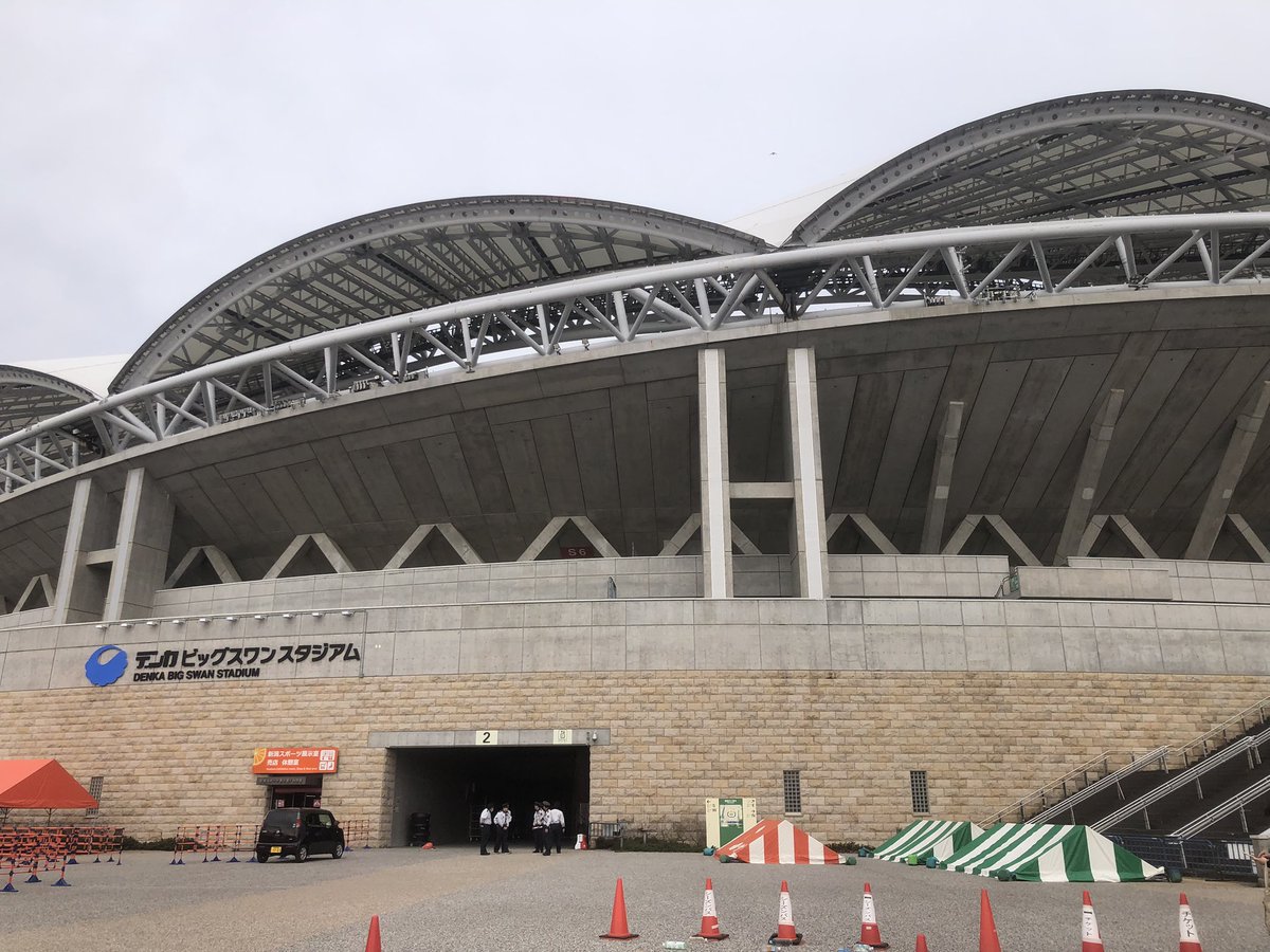 ゆりべー tweet media