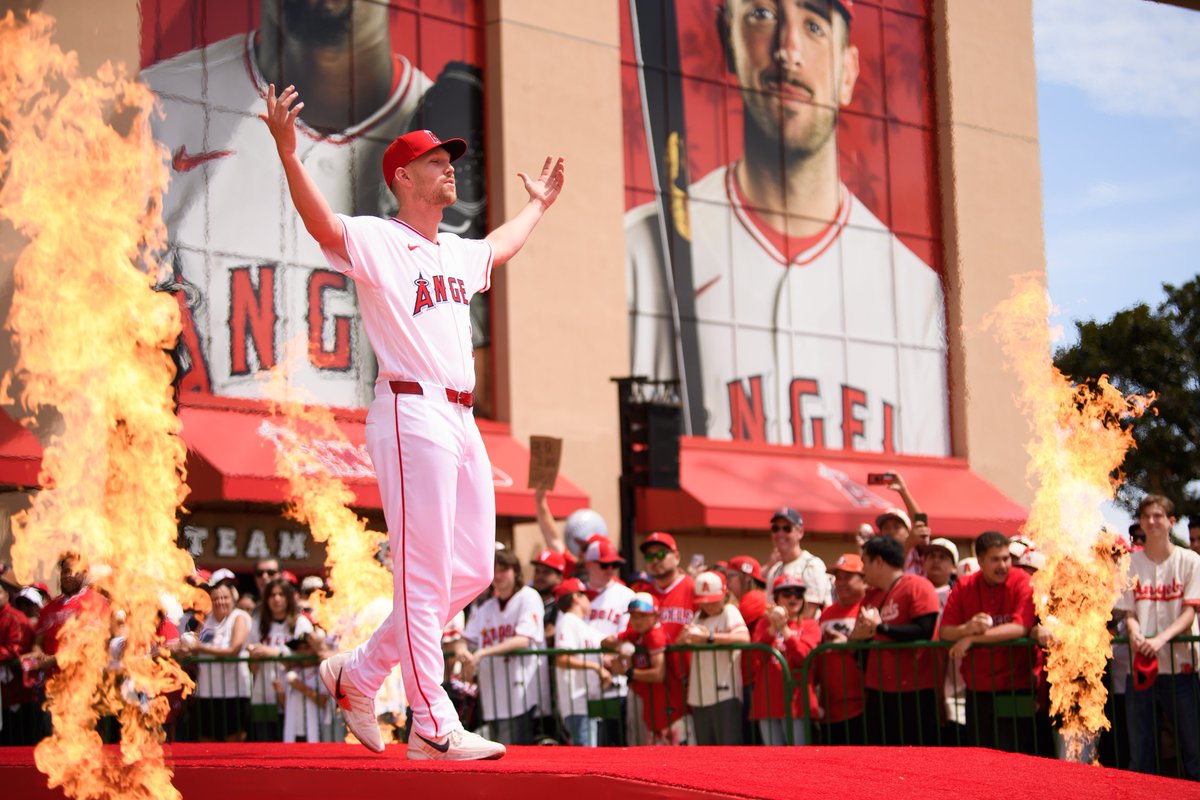 Los Angeles Angels tweet media