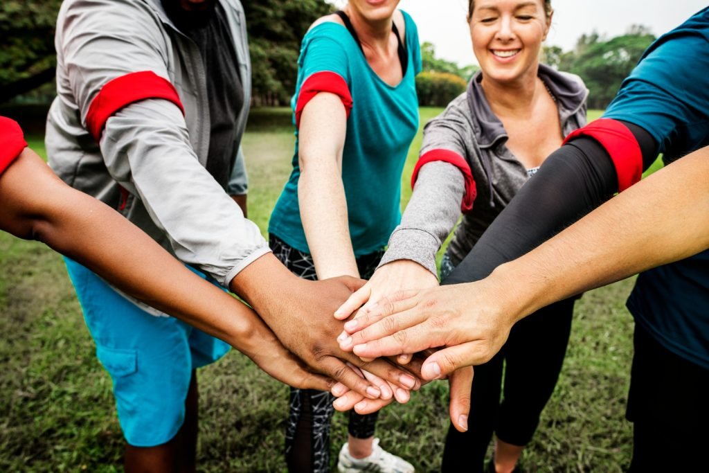 Daily27Info's tweet image. "#Sport can bring people together on the pitch, but if we ignore what awaits them beyond the touchline, then social cohesion risks remaining out of play."
🌍 International Day of Sport for Development and Peace
✍️ Louis Moustakas
🔗daily27.info/2026/04/06/bey… #Society #News #Daily27