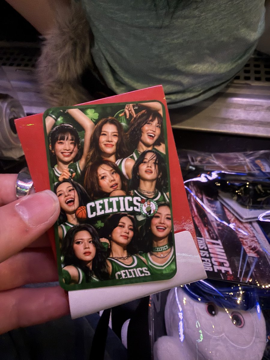 reeve ♕💋☀️ tweet media