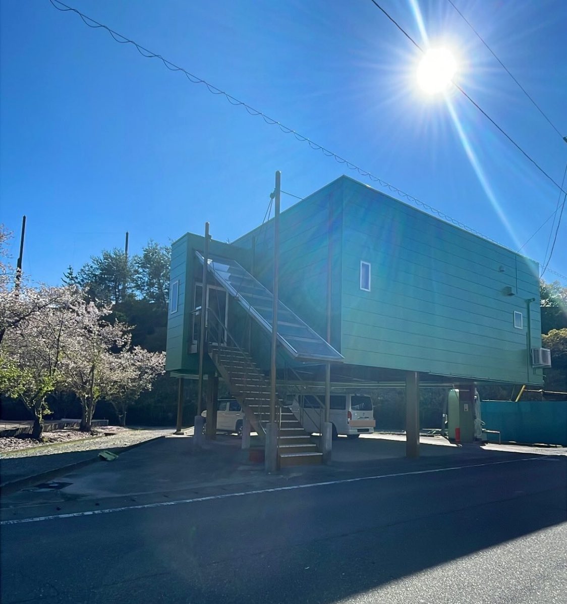 初鹿利佳 / はっち tweet media