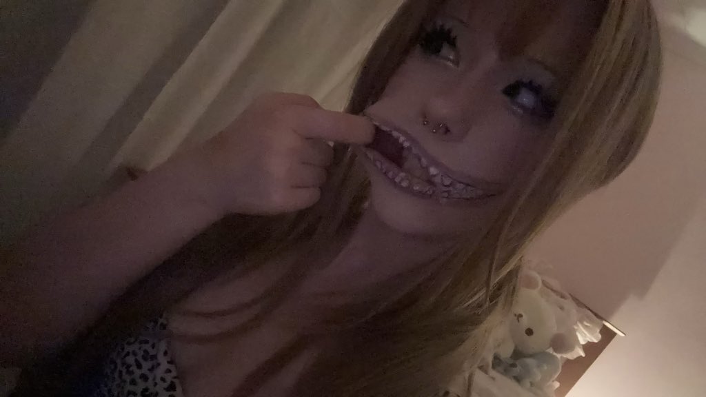 ／(･ × ･)＼ tweet media