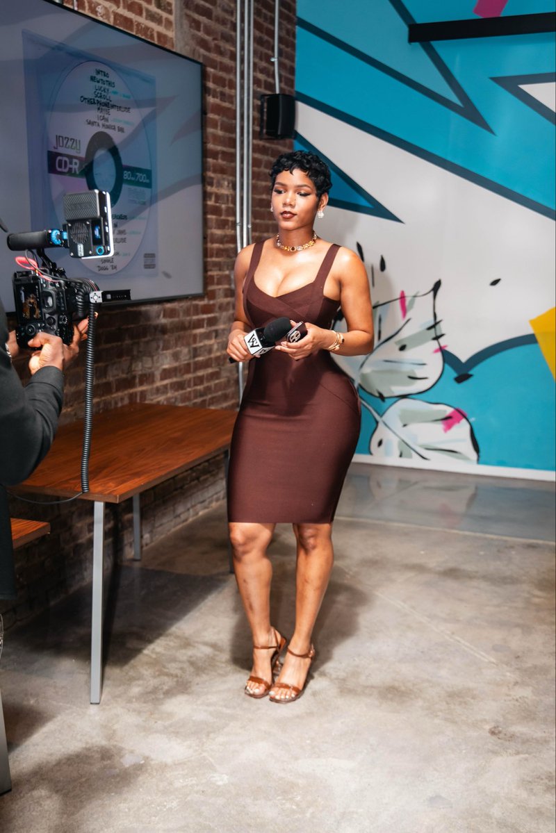 Nia Celé 🥀 tweet media