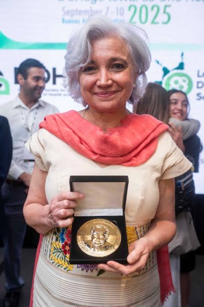 Ultravioleta_radio tweet media